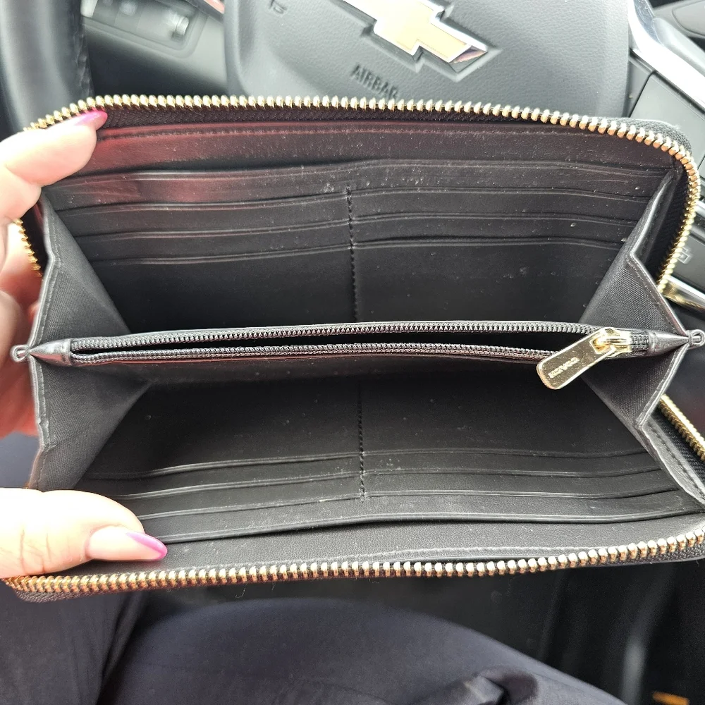 Coach Crossgrain Glossy Black Accordion Leather Wallet Zip Around Long